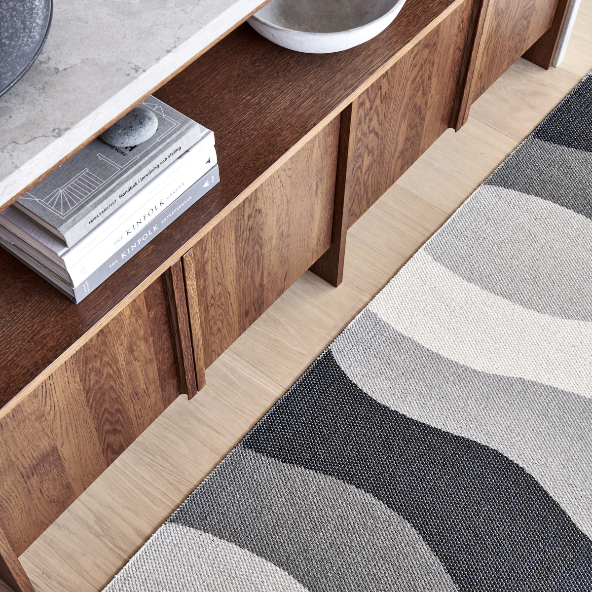 Pappelina_Urvi_Rug_Metal_Lifestyle