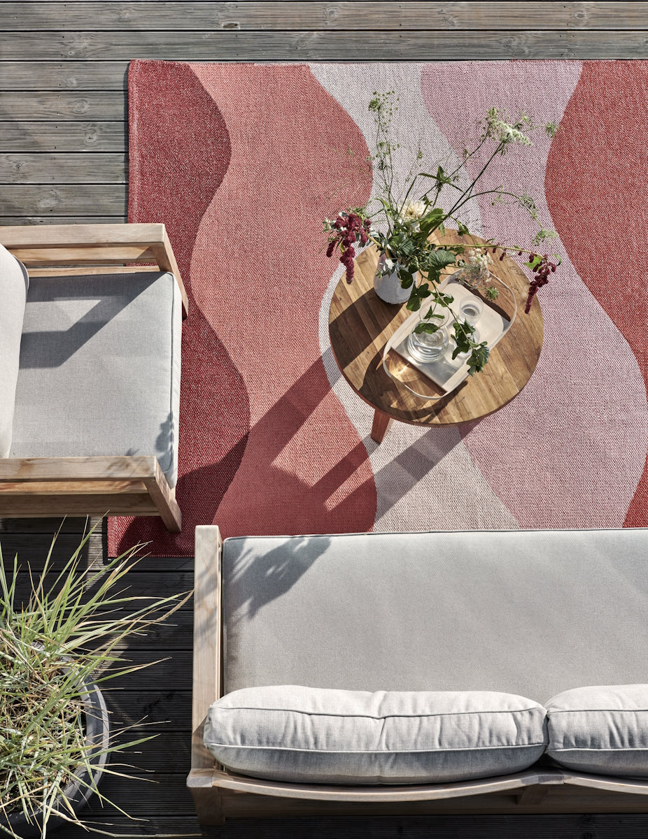 Pappelina_Rug_Urvi_Fire_Lifestyle