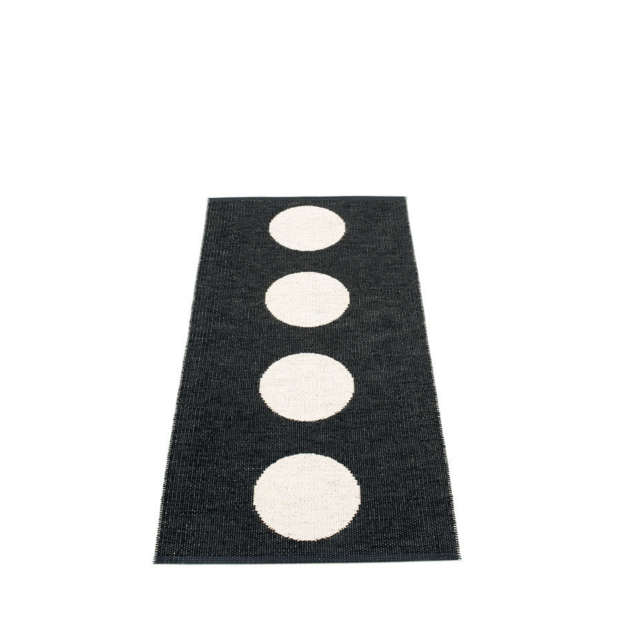 Pappelina_Rug_Vera_Black