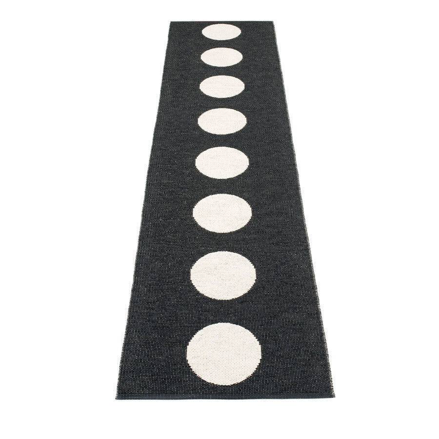Pappelina_Rug_Vera_Black