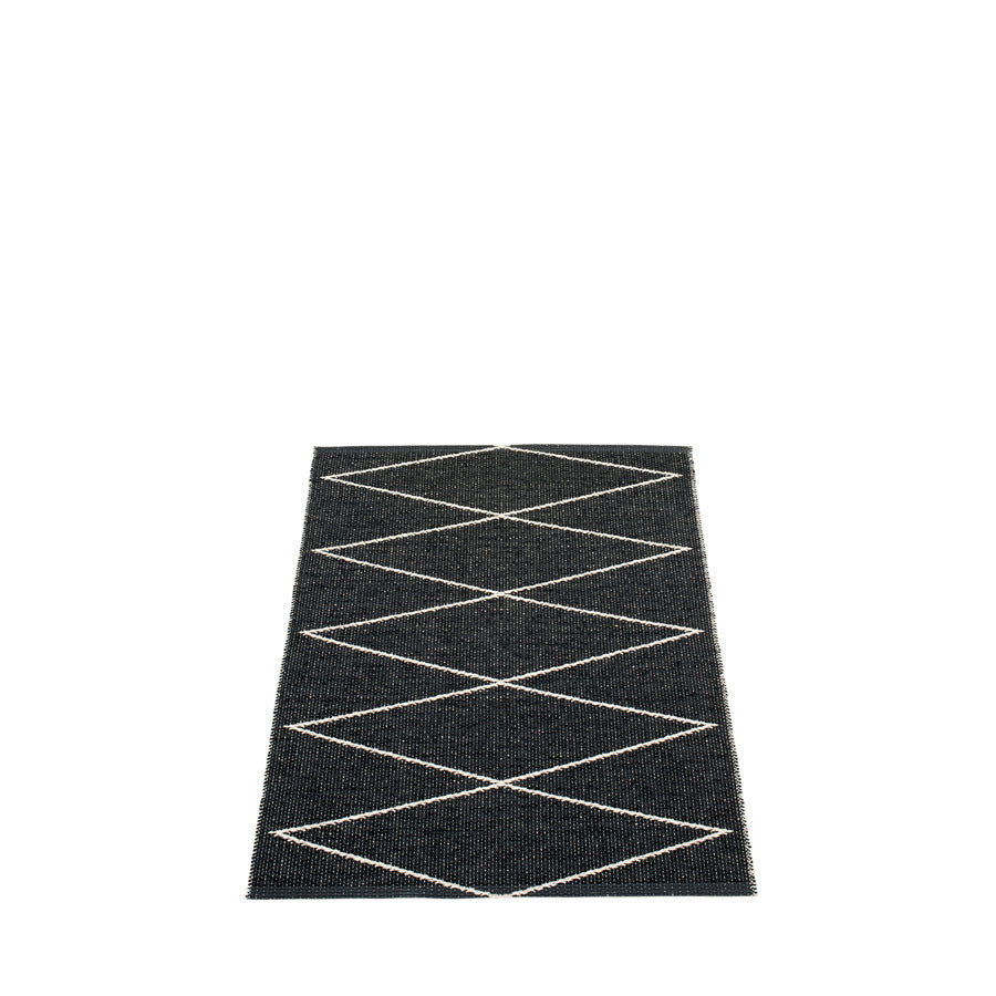 Pappelina_Rug_Max_Black