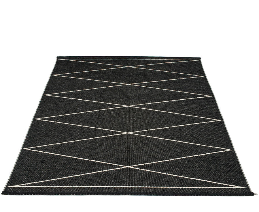 Pappelina_Rug_Max_Black