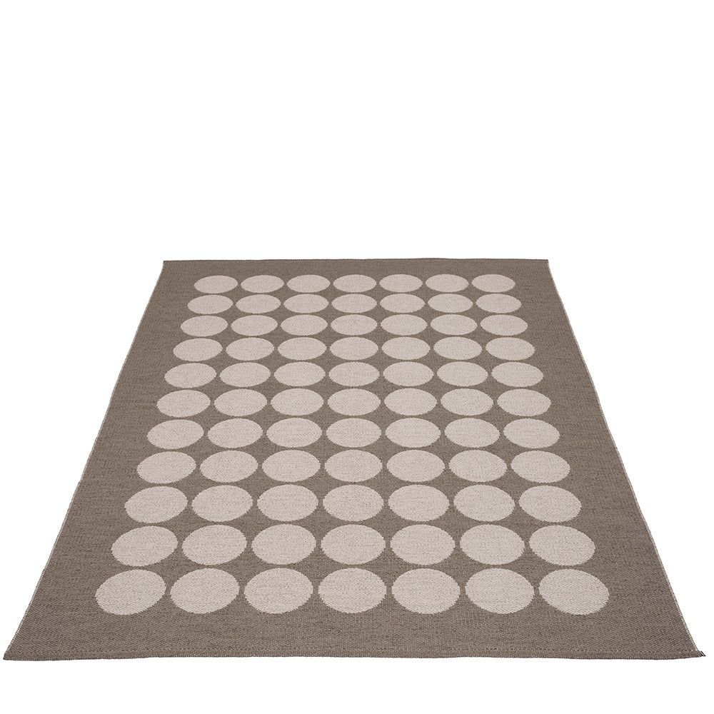 Pappelina_Rug_Hugo_Walnut