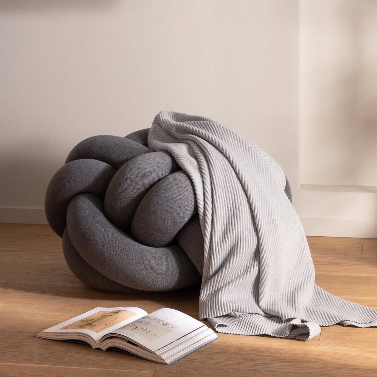 Design House Stockholm Pleece Throw 140x170 Light Grey