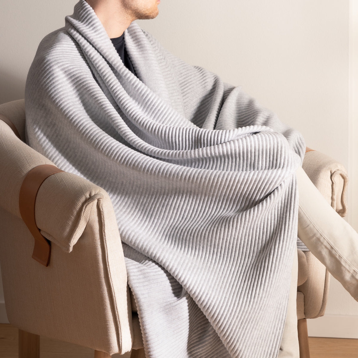 Design House Stockholm Pleece Throw 140x170 Light Grey