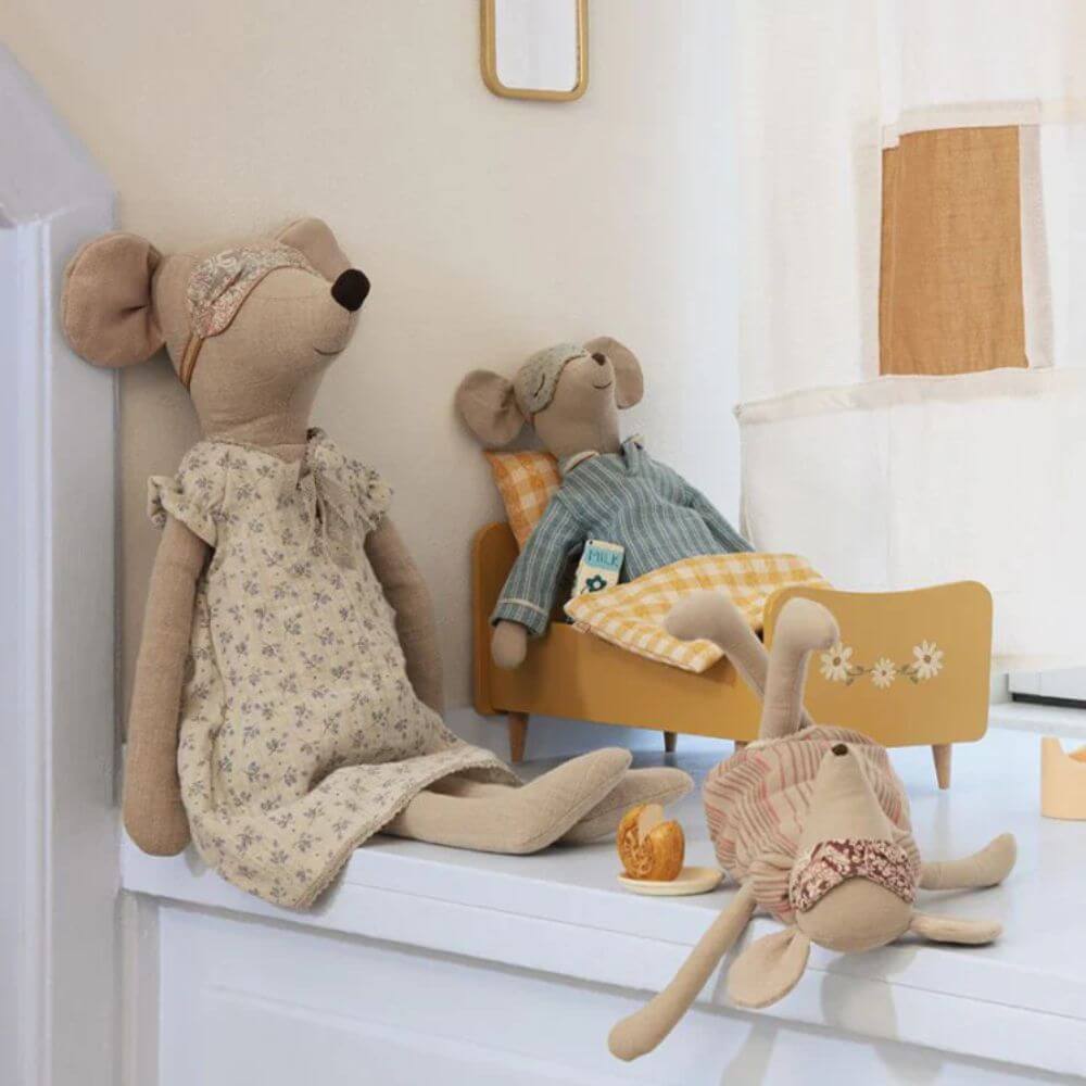Maileg_Medium_Mouse_Pyjamas