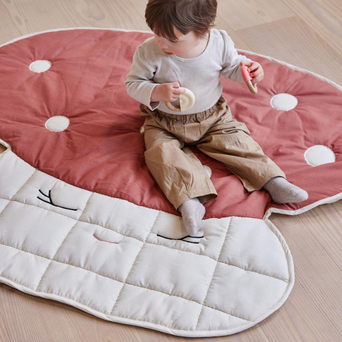 OYOY Mushroom Quilted Blanket Red