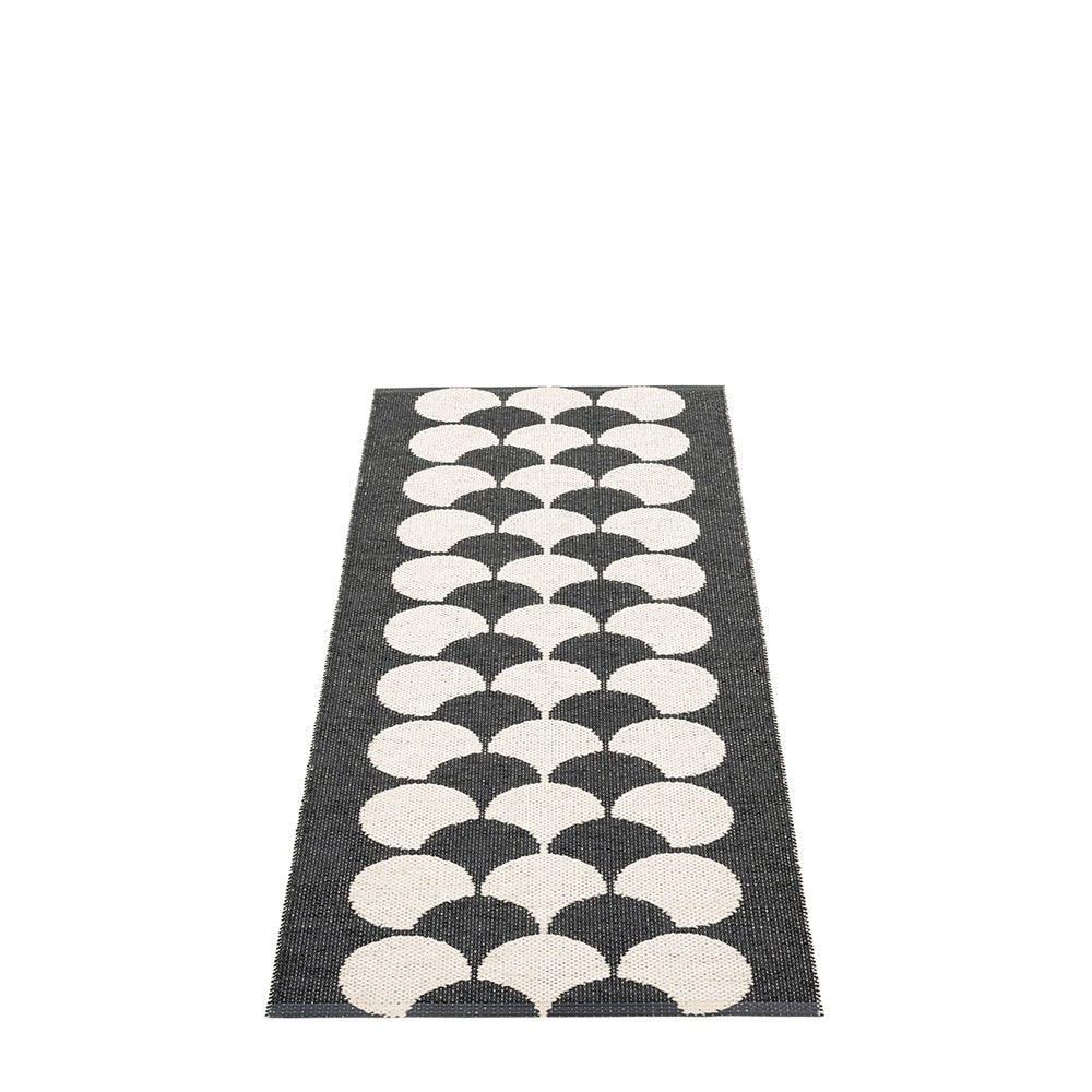 Pappelina_Rug_Poppy_Bio_Black