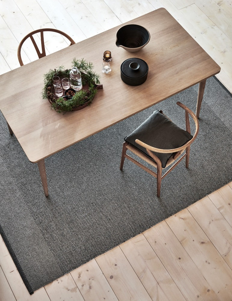 Pappelina Rug Edit Black