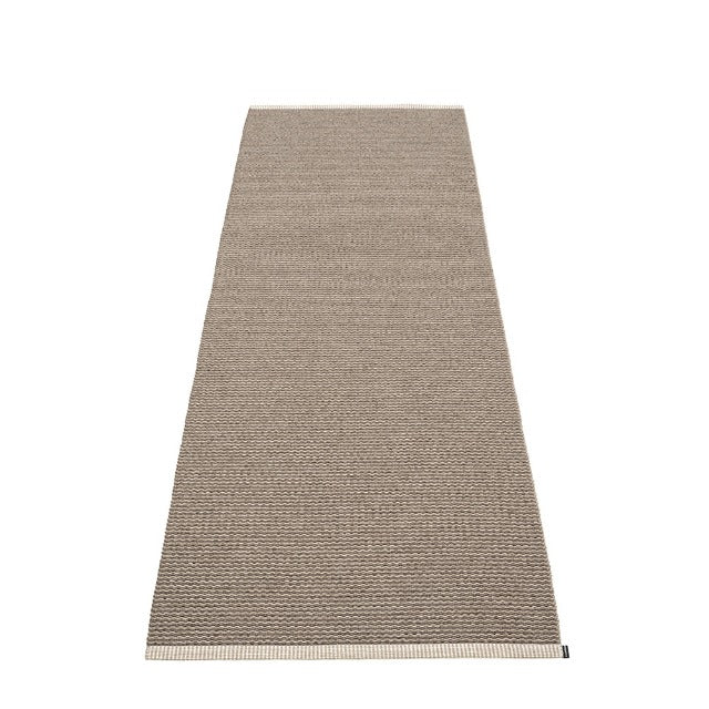 Pappelina_Rug_Mono_Dark_Mud