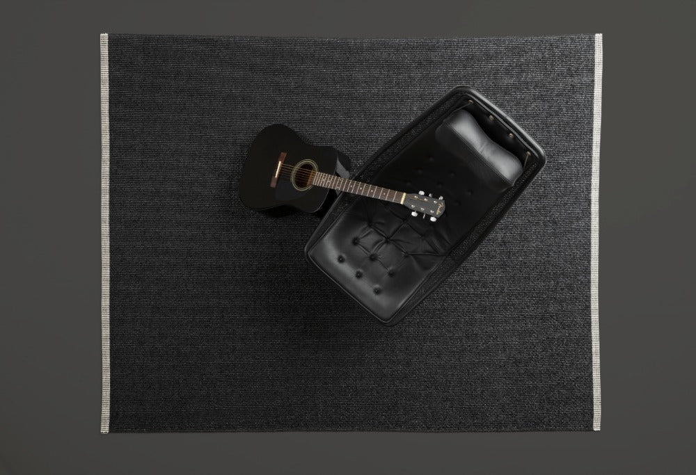 Pappelina_Rug_Mono_Black_Lifestyle