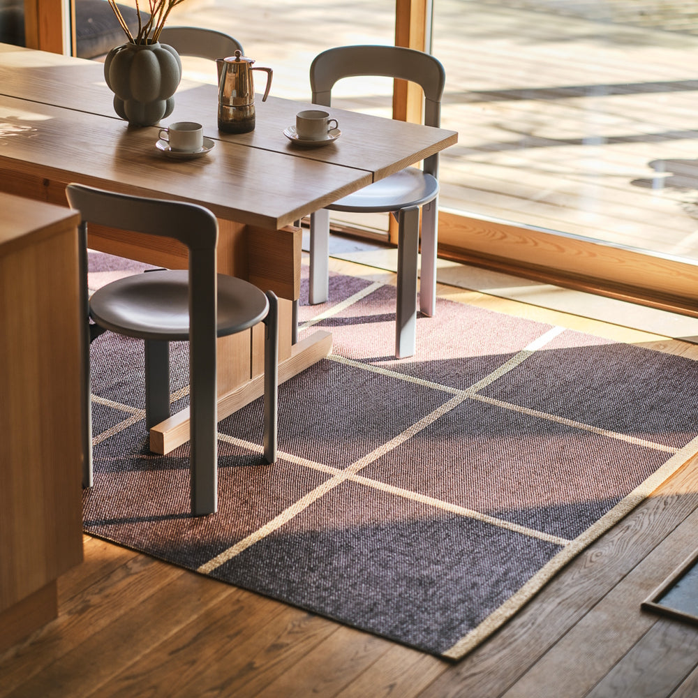 Pappelina Rug Criss Burgundy