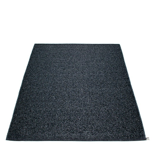 Pappelina_Rug_Svea_Black