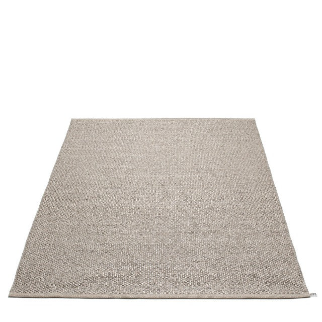 Pappelina_Rug_Svea_Metallic_Mud