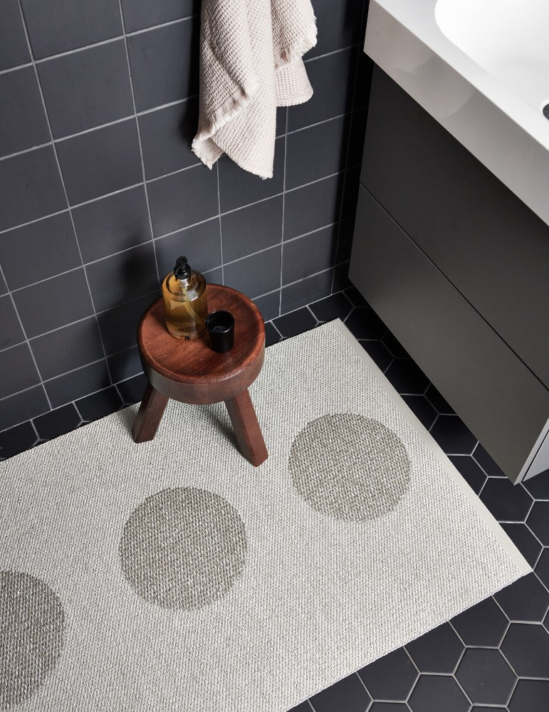 Pappelina_Rug_Vera_2.0_Linen_Lifestyle