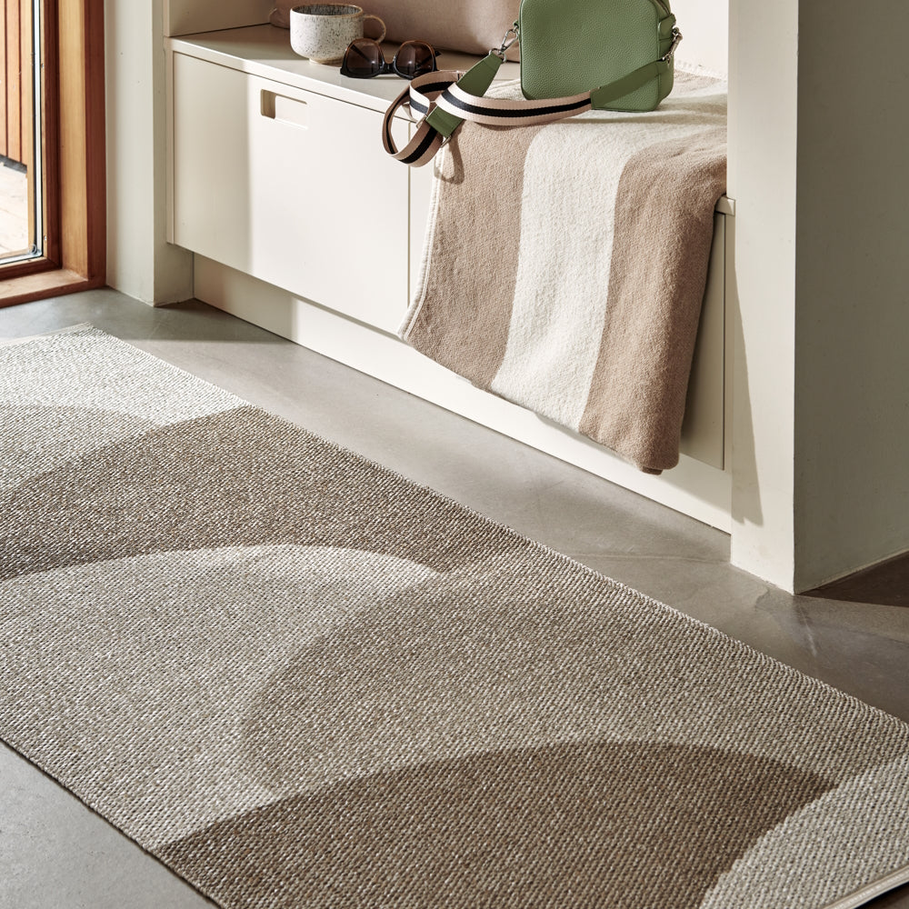 Pappelina_Rug_Hill_Dark_Linen