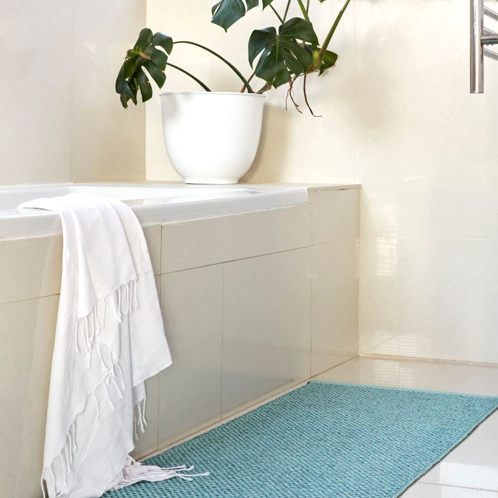 Pappelina_Rug_Svea_Azure_Blue_Lifestyle