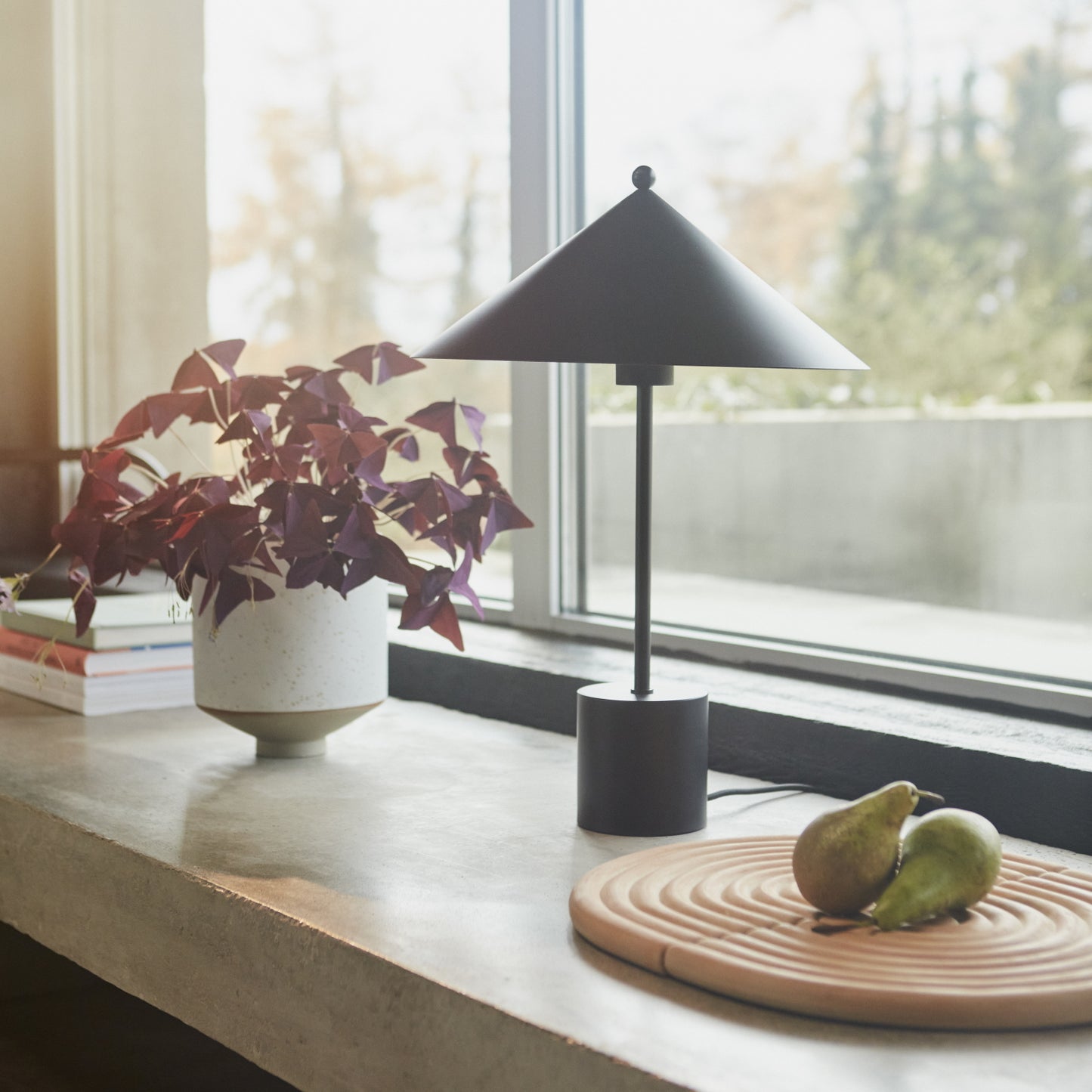 OYOY Kasa Table Lamp black