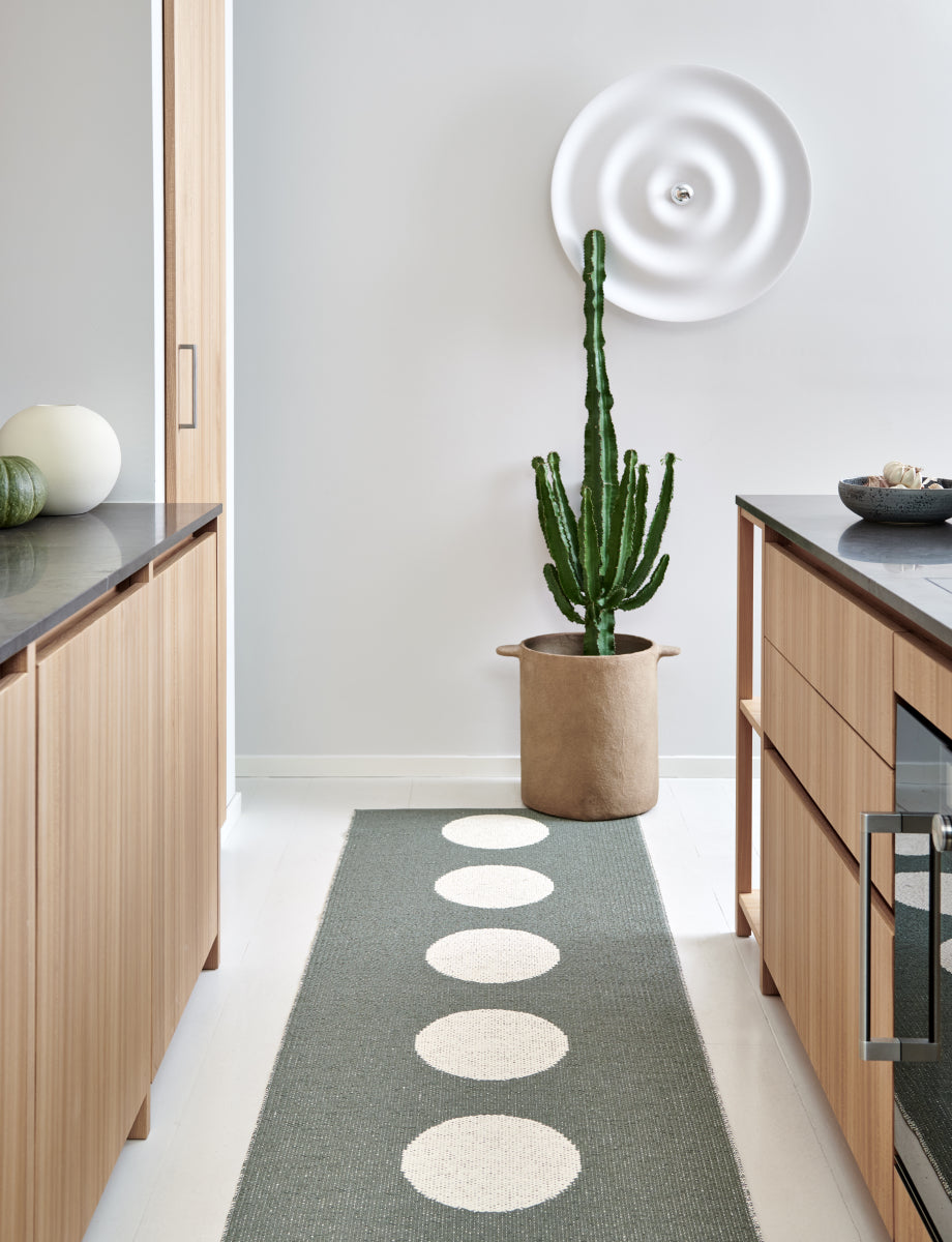 Pappelina Rug Vera Army