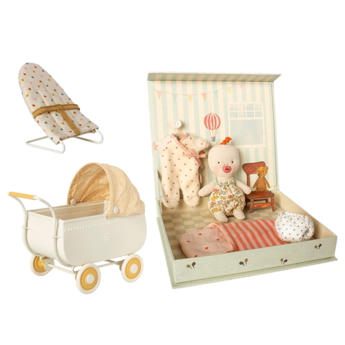 Ginger Baby inc Pram & Babysitter Chair 