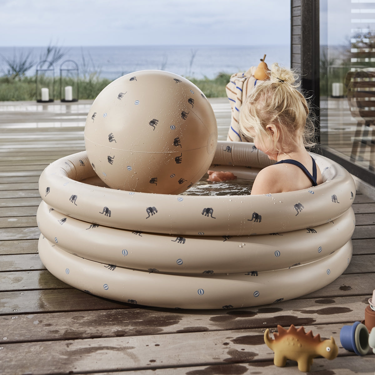 OYOY Elephant Swimming Pool Small & Beach Ball