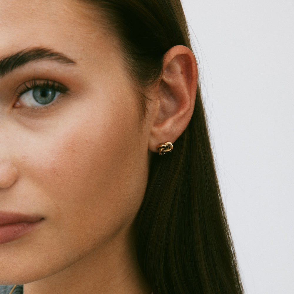 Edblad Infinity Knot Studs S Gold
