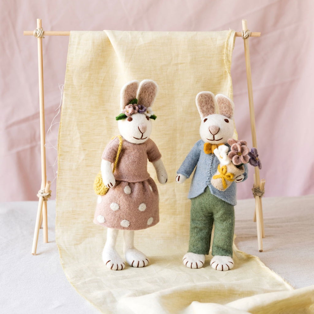 Gry & Sif Bunny Medium White Boy Bouquet