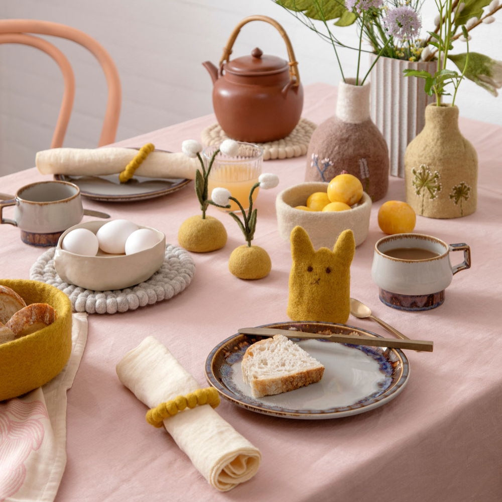 Gry & Sif Bunny Egg Cosy ochre