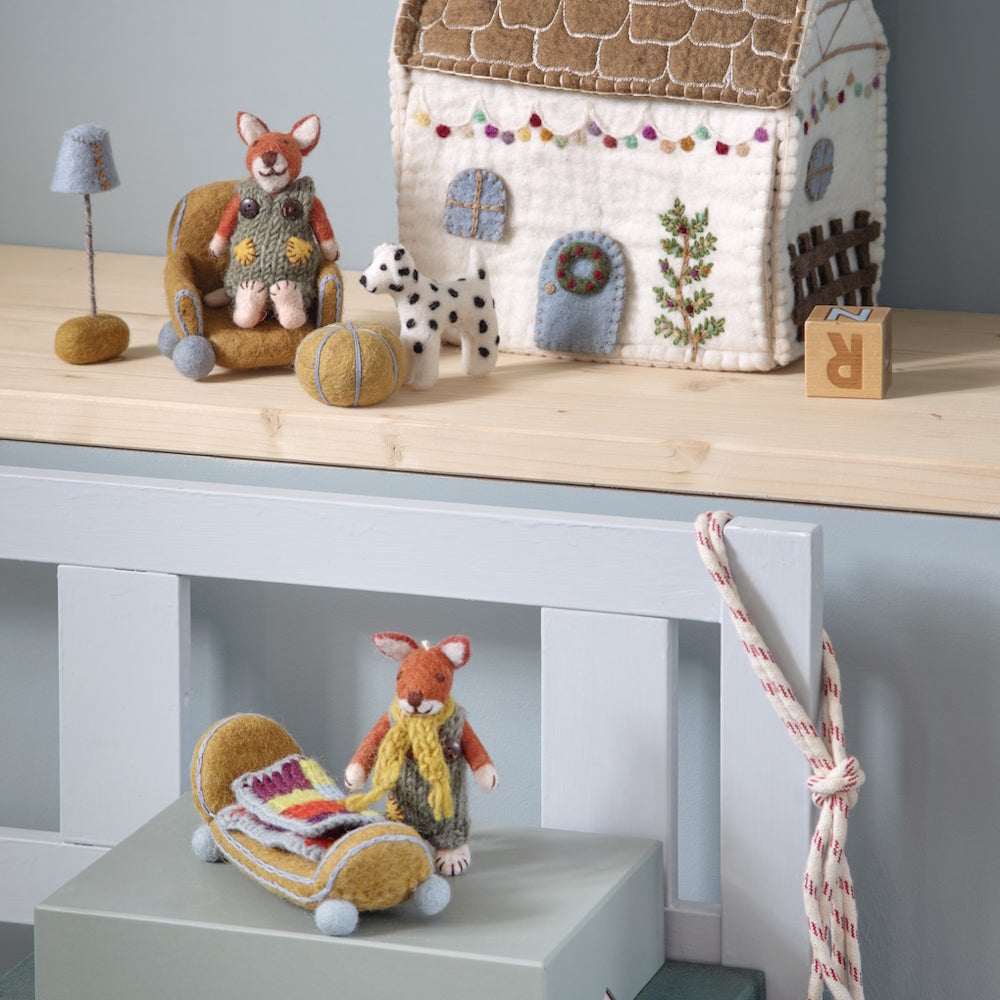 Gry & Sif Mini Felted Chair, Pillow & Lamp ochre