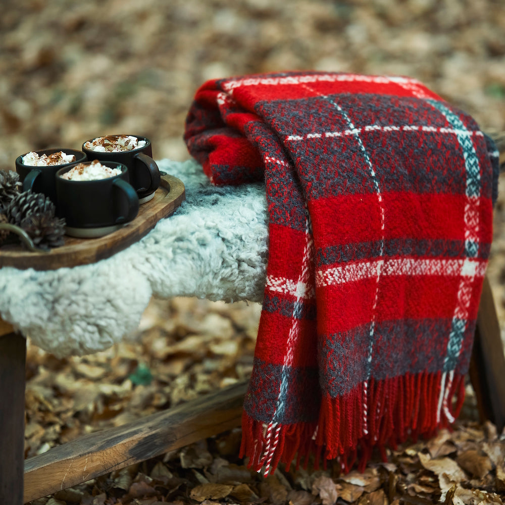 Klippan Snuggle Wool Blanket Red