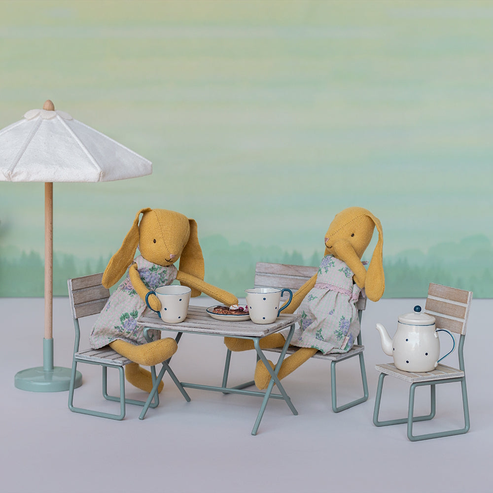 Maileg Garden Table Set Mini Lifestyle