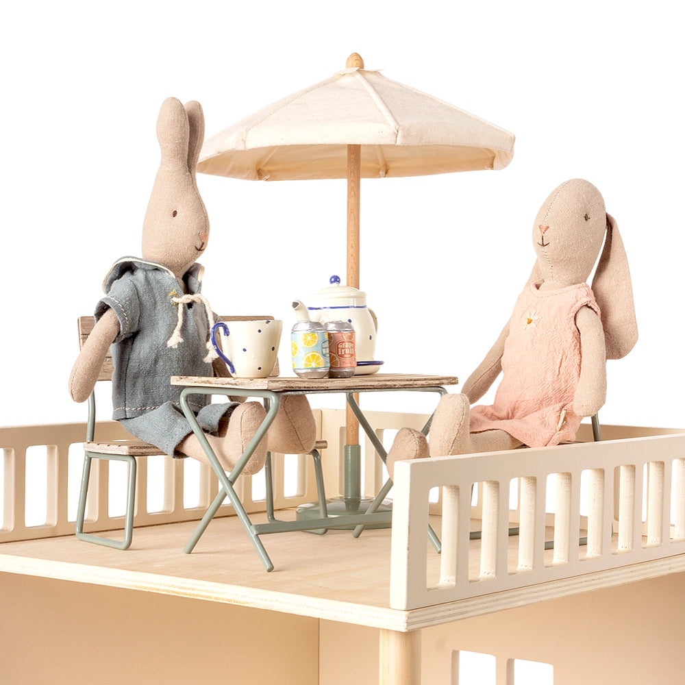 Maileg Garden Table Set Mini Lifestyle