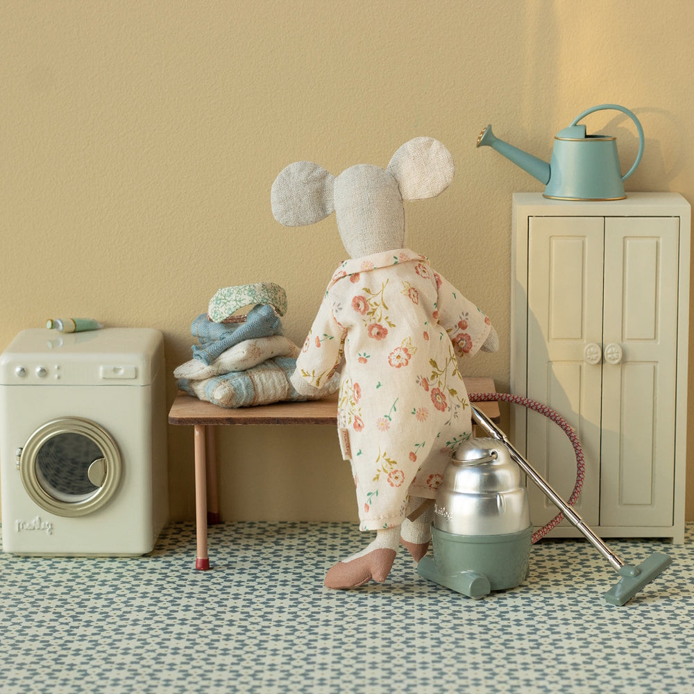 Maileg Closet Mouse Cream