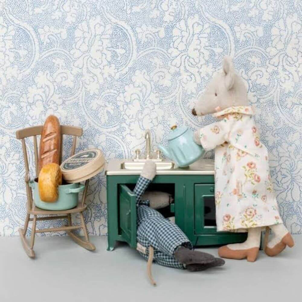 Maileg_Kitchen_Mouse_Dark_Green