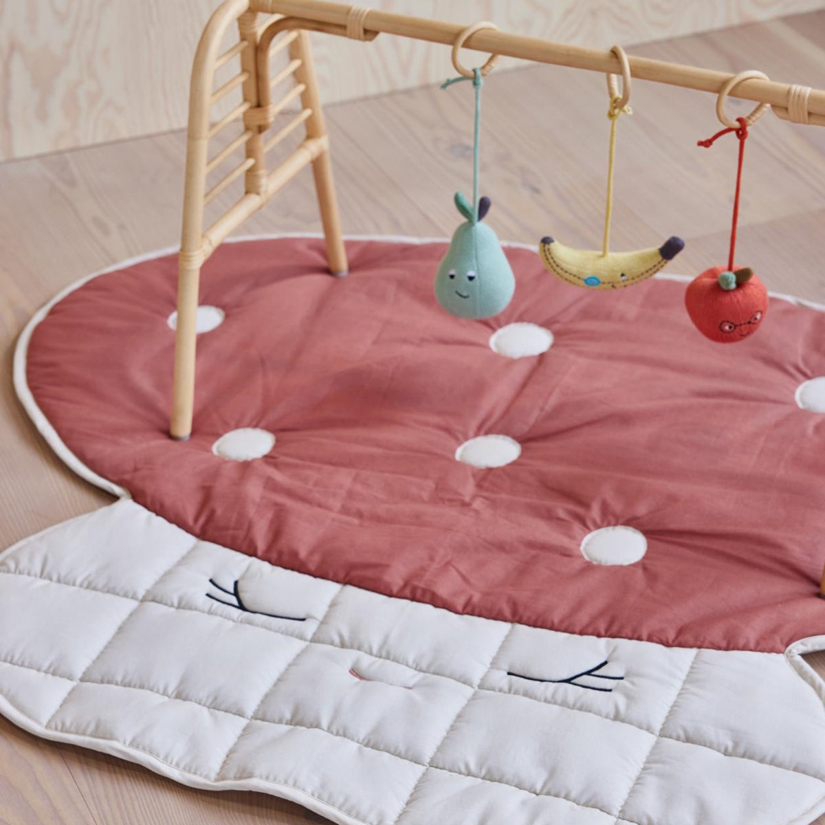 OYOY Mushroom Quilted Blanket Red