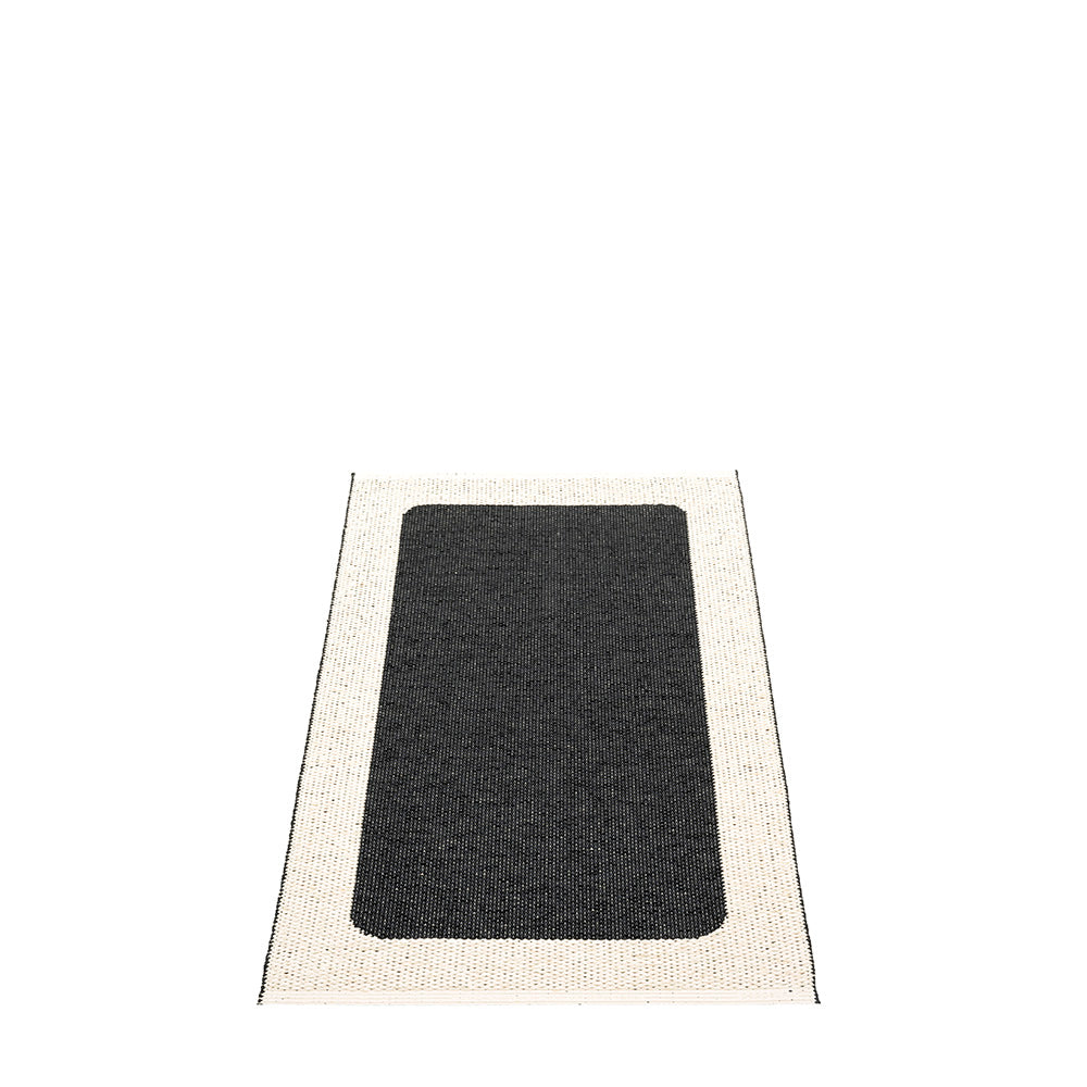 Pappelina Rug Ilda Black