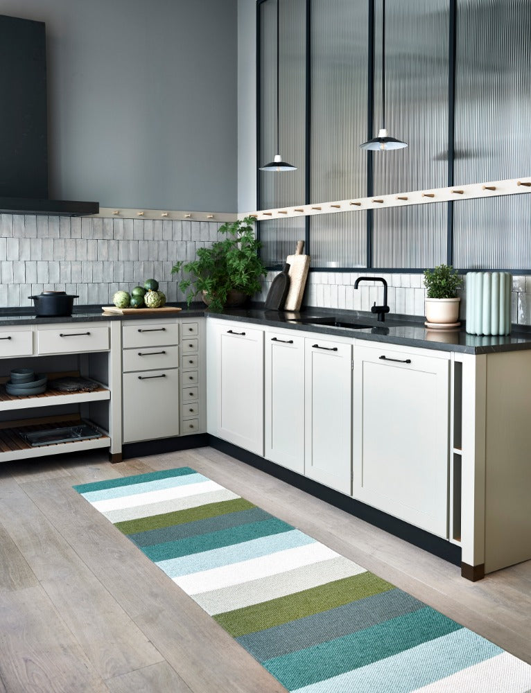 Pappelina_Rug_Molly_Forest_Lifestyle