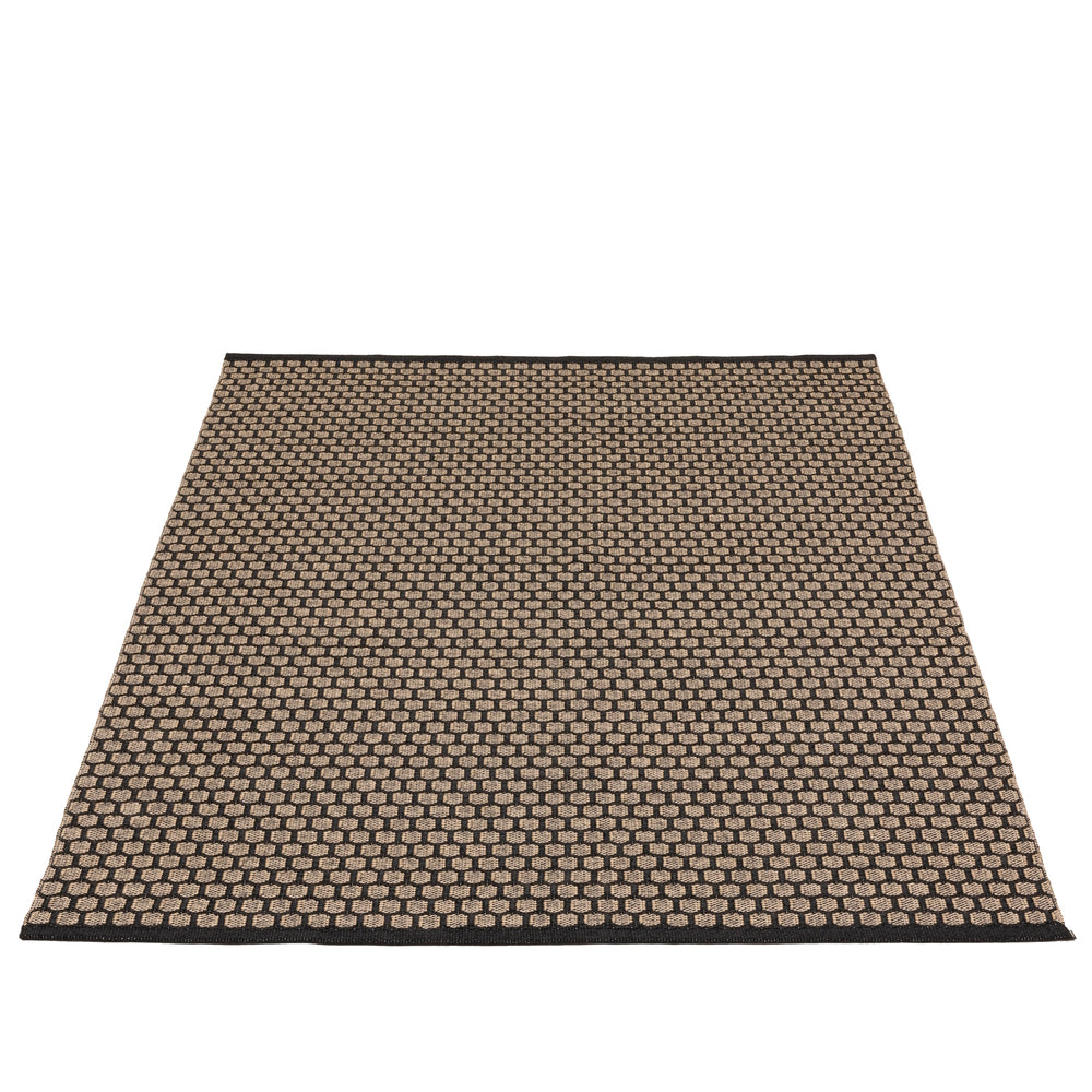 Pappelina Rug Mimi Black 180x260