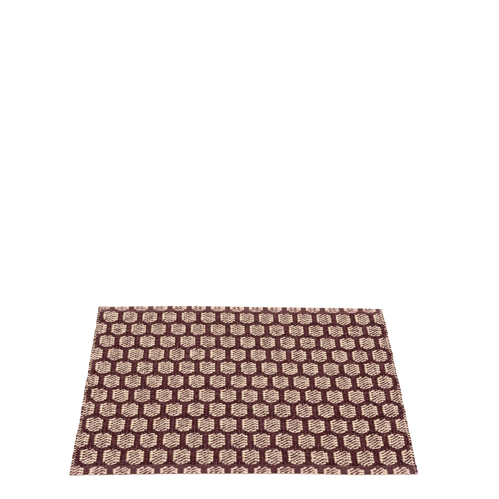 Pappelina Rug Mimi Burgundy 70x150