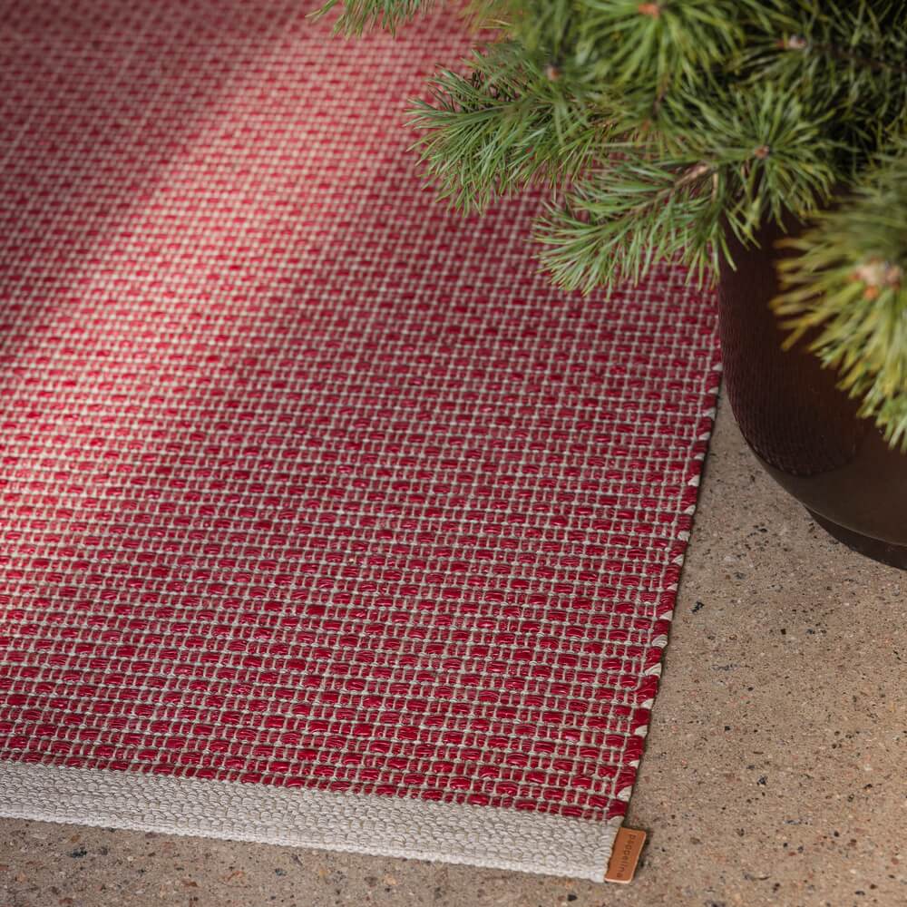 Pappelina Rug Nils Dark Red