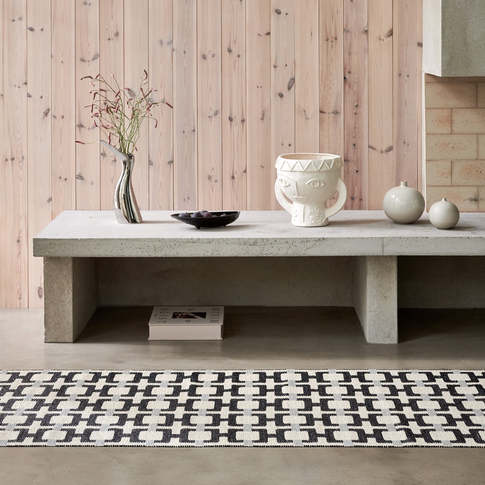 Pappelina Rug Tom Black