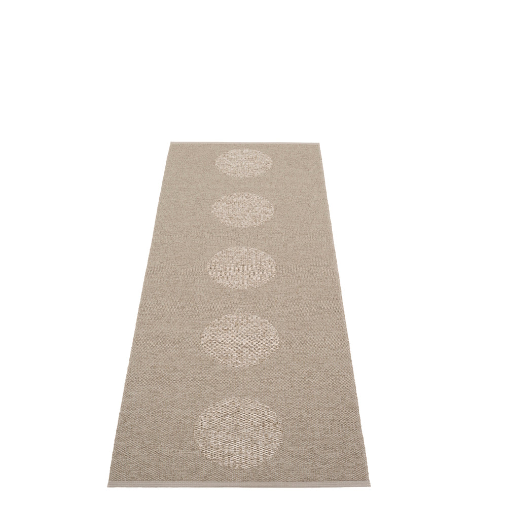Pappelina Rug Vera 2.0 Dark Linen 70x200