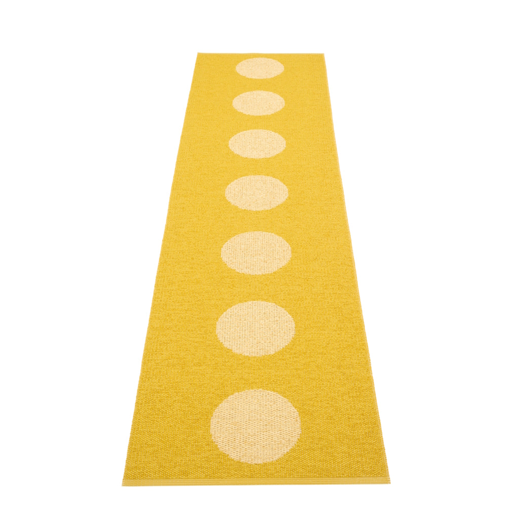 Pappelina_Rug_Vera_Pop_Mustard