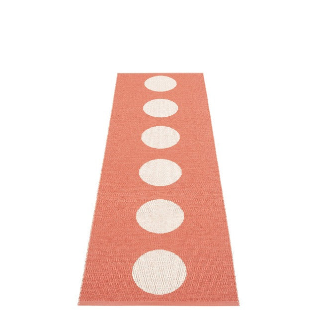 Pappelina_Rug_Vera_Flamingo