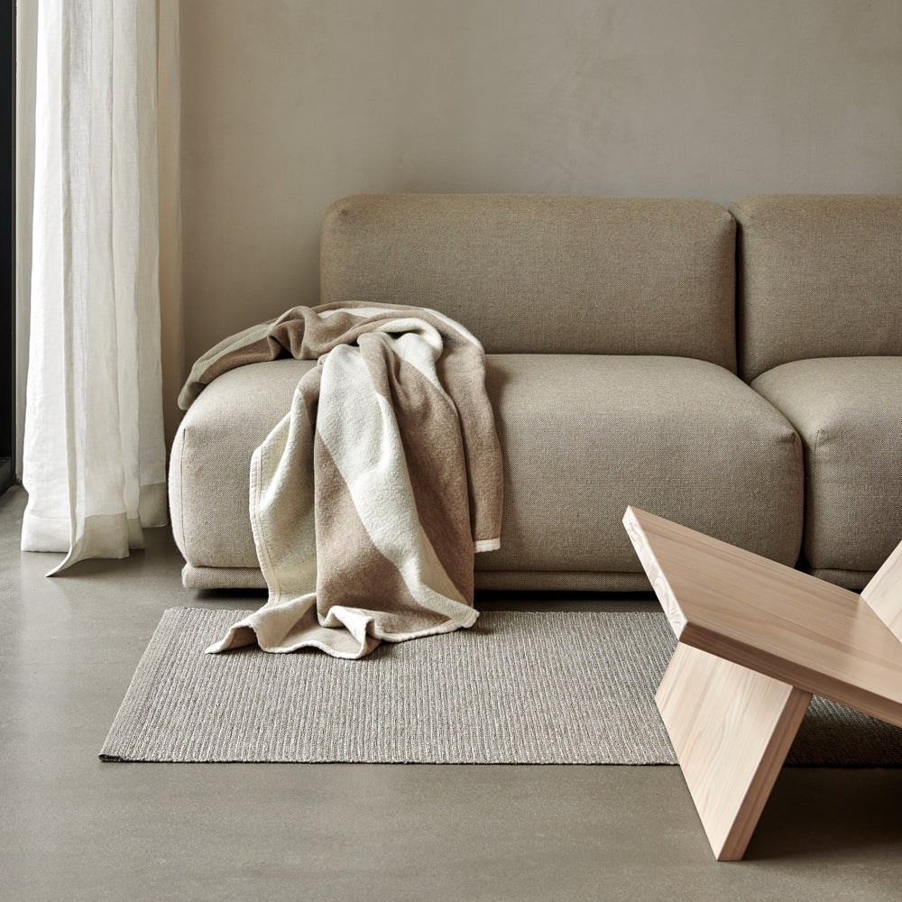 Pappelina_Rug_Sam_Dark_Linen_Lifestyle